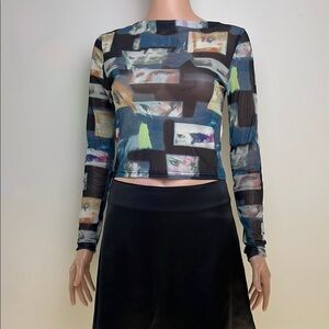 Blue Graphic Crop Blouse with Long Sleeves